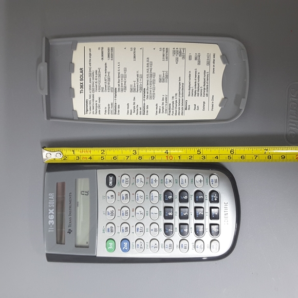 Texas Instrument scientific calculator - Picture 2 of 2